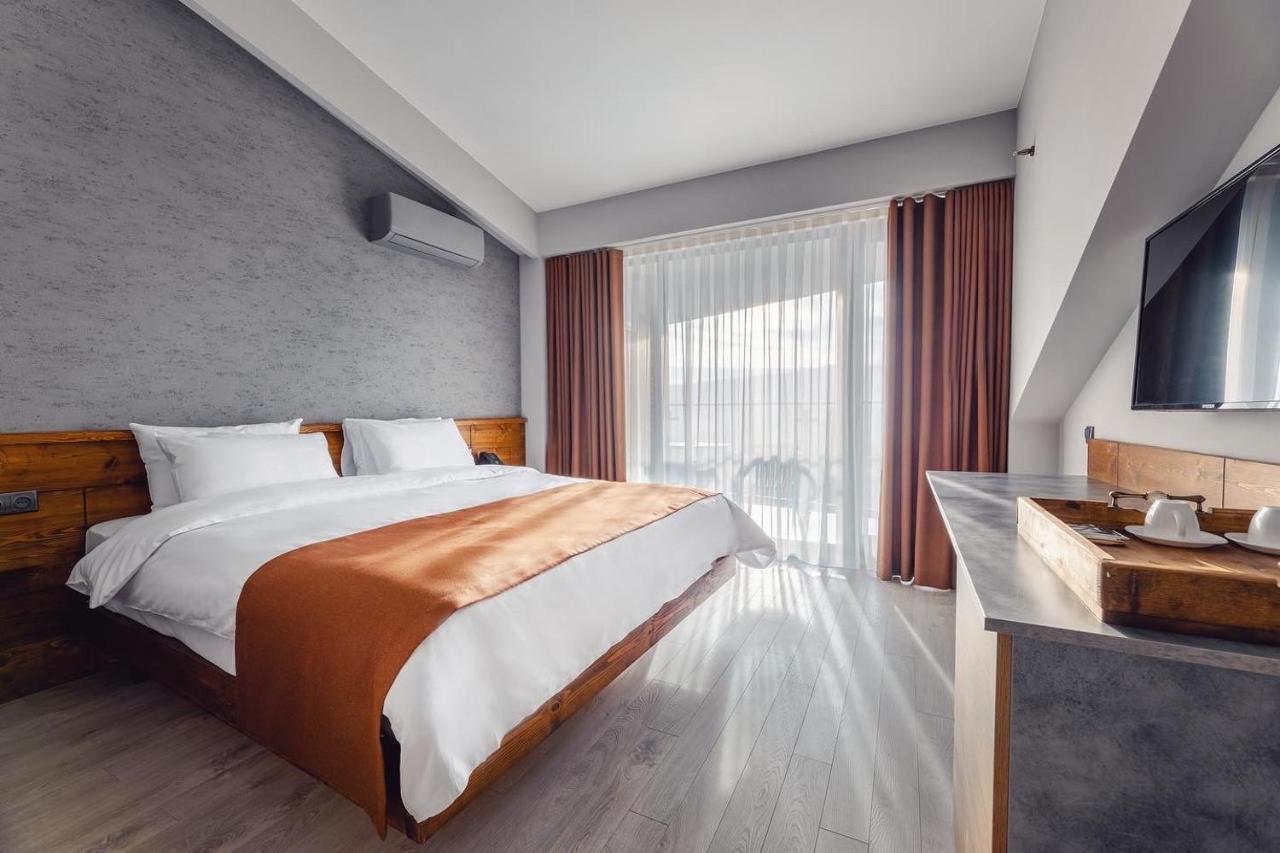 Ivy Hotel Tbilisi Buitenkant foto