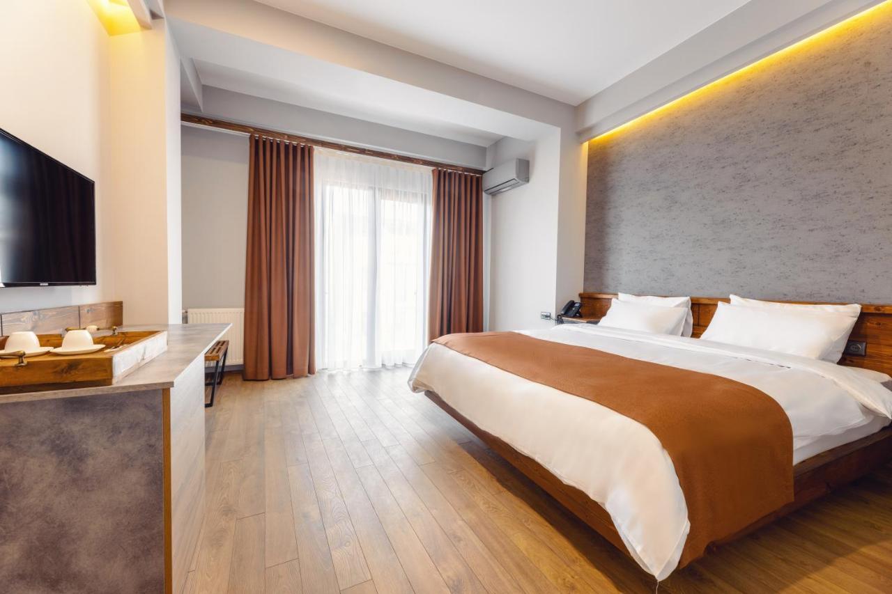 Ivy Hotel Tbilisi Buitenkant foto