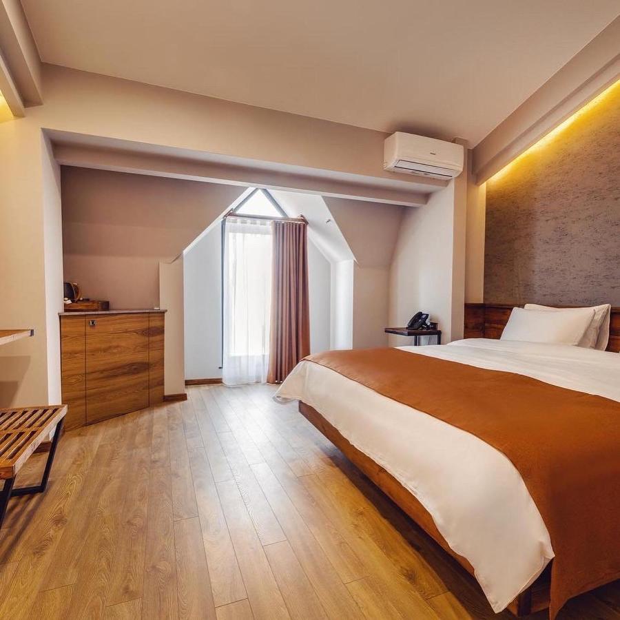 Ivy Hotel Tbilisi Buitenkant foto