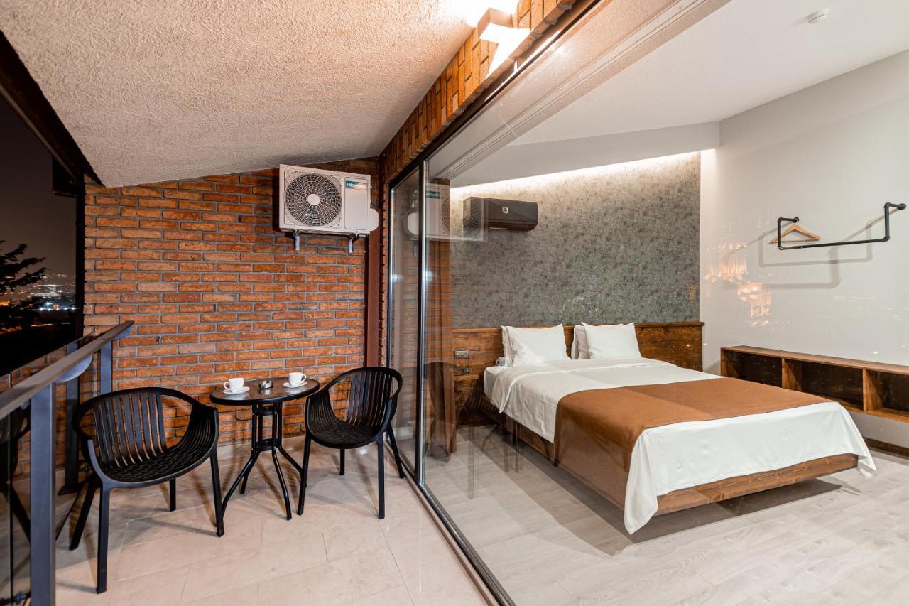 Ivy Hotel Tbilisi Buitenkant foto