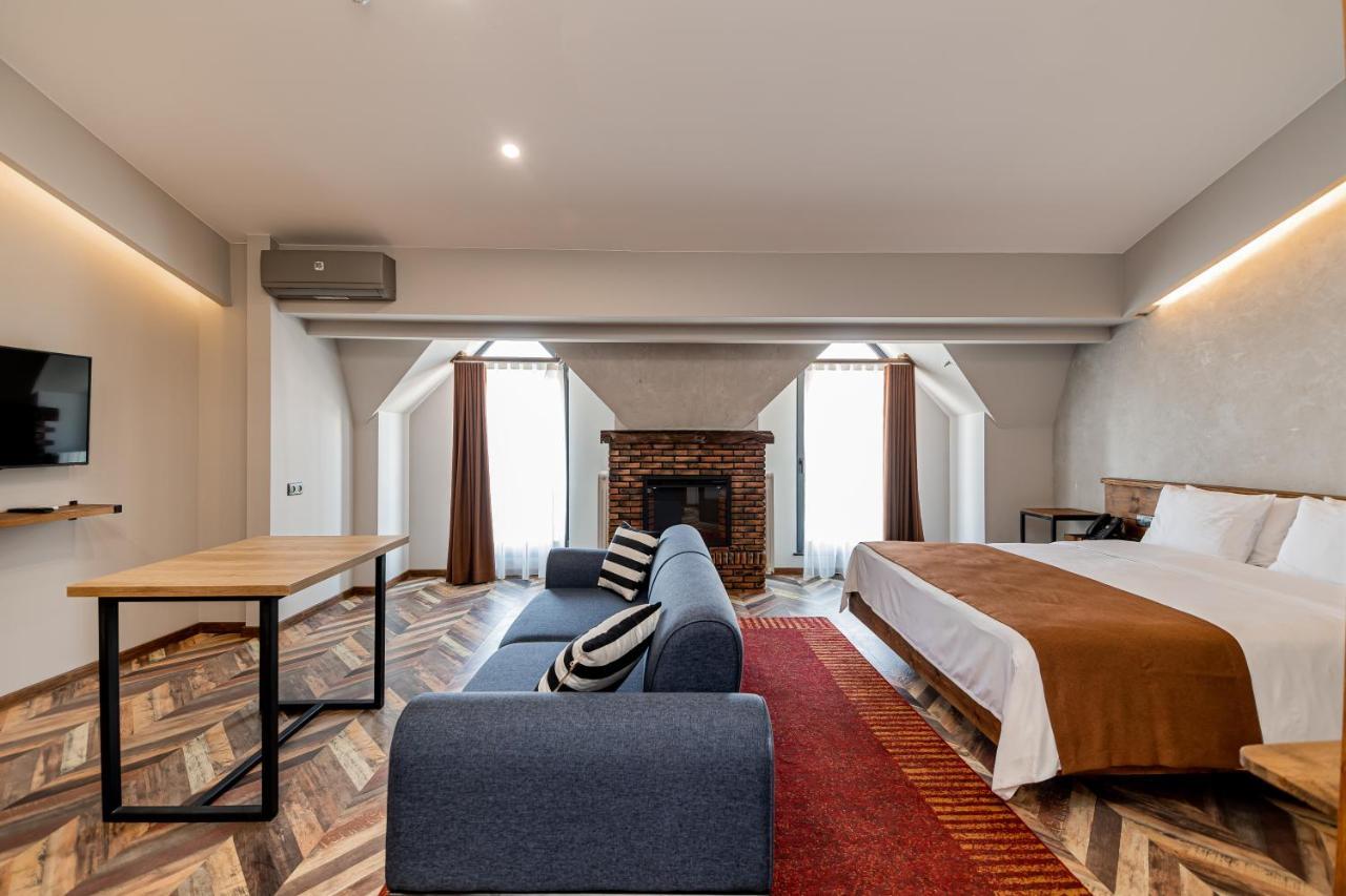 Ivy Hotel Tbilisi Buitenkant foto