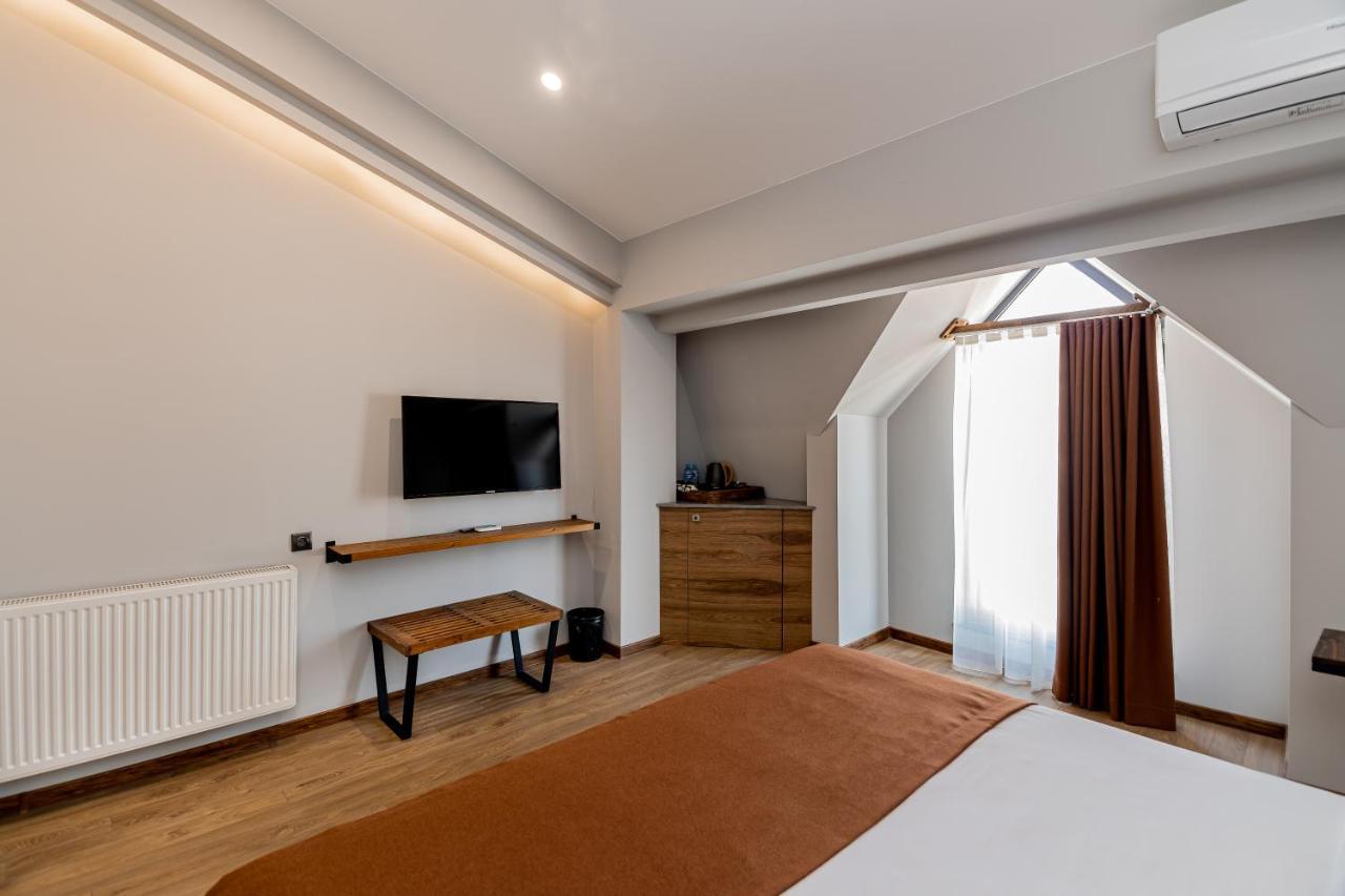Ivy Hotel Tbilisi Buitenkant foto