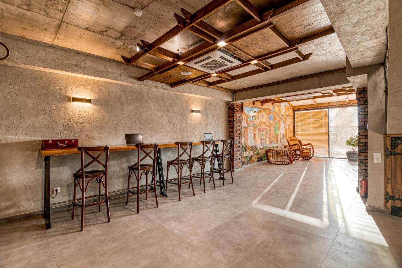 Ivy Hotel Tbilisi Buitenkant foto