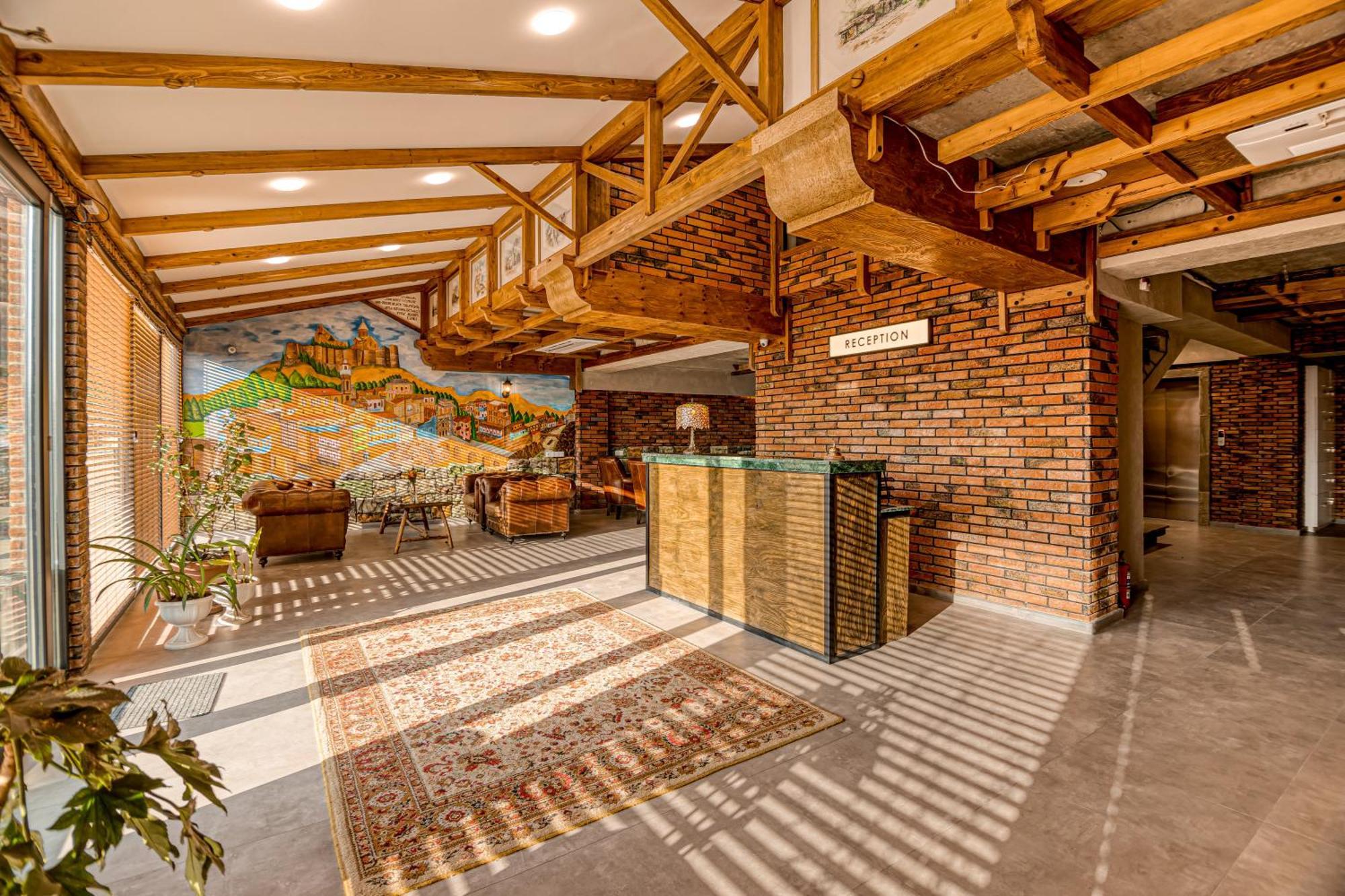 Ivy Hotel Tbilisi Buitenkant foto